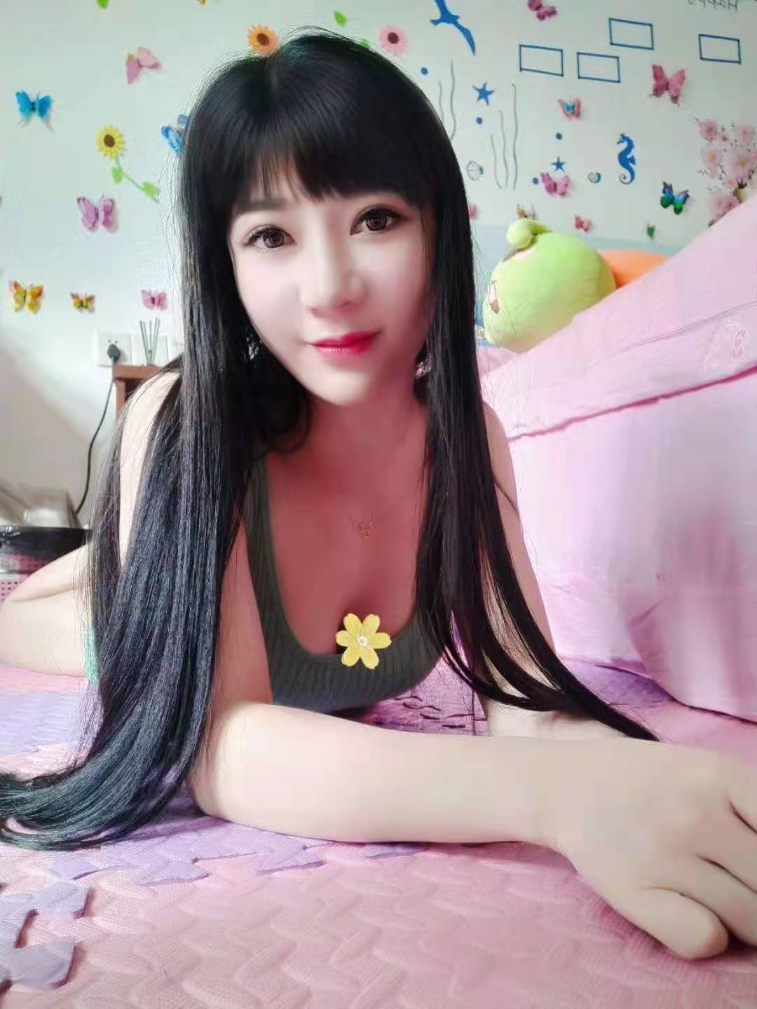 学舞蹈的腰很好，可以解锁多种姿势